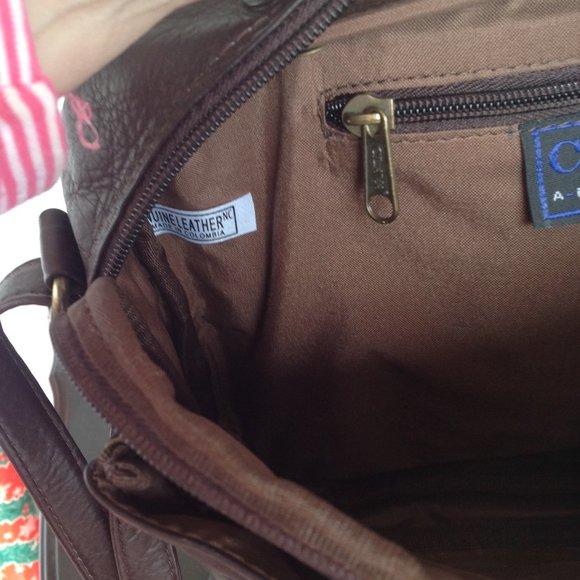 Clava Brown Leather Messenger Bag - Picture 5 of 10